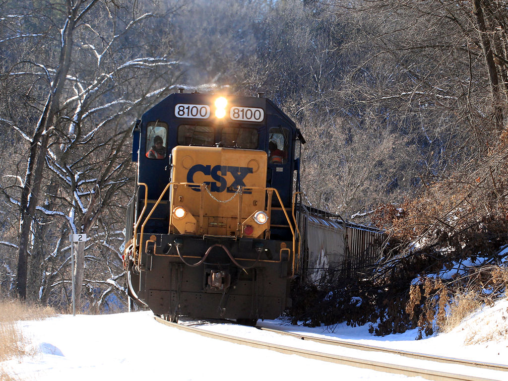 CSX 8100